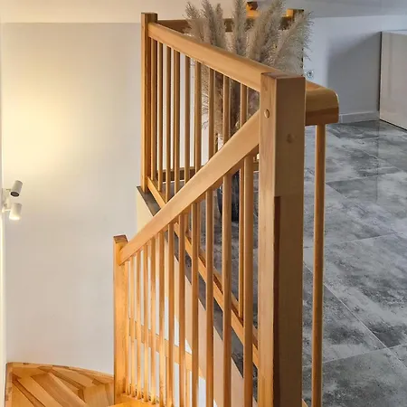 펜션 3 Bedroom In Wapnica